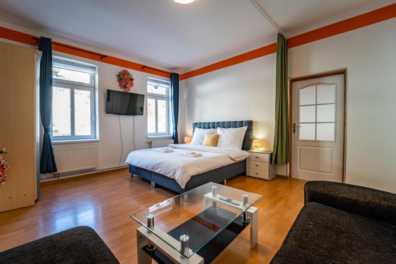 Tuan Long Apartments Jachymov Exterior photo