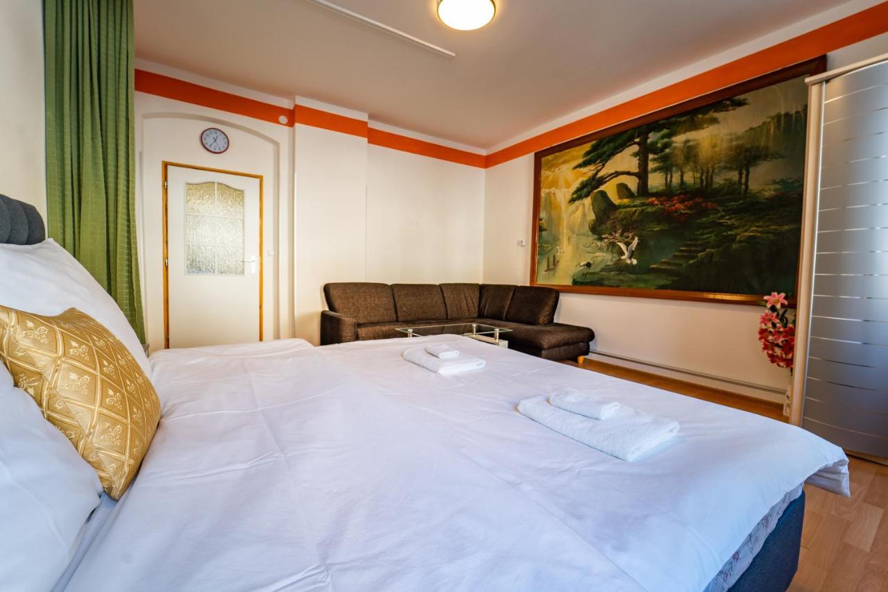 Tuan Long Apartments Jachymov Exterior photo