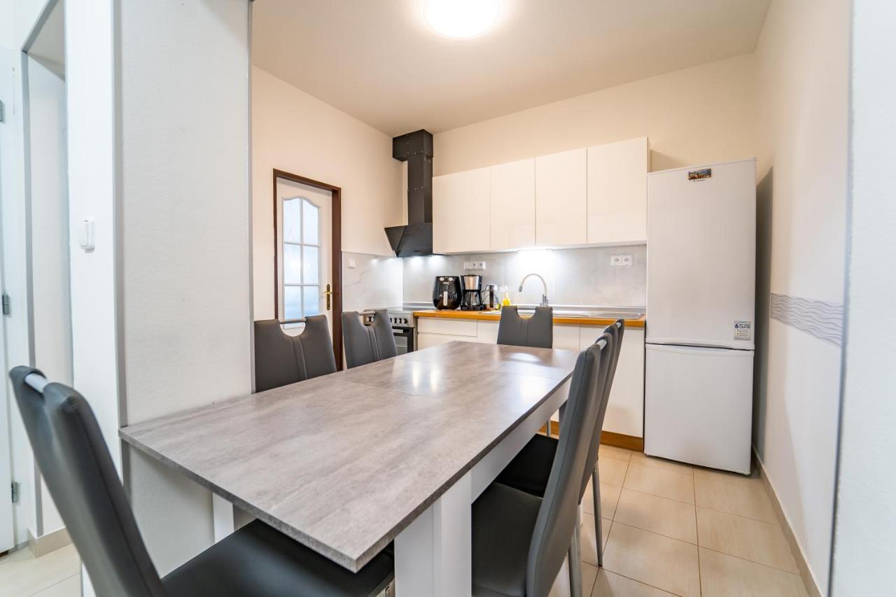 Tuan Long Apartments Jachymov Exterior photo