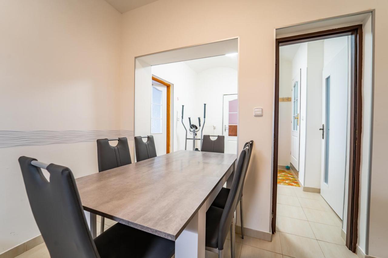 Tuan Long Apartments Jachymov Exterior photo